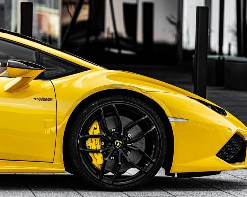 lamborghini-6589872_1280 lamborghini-6589872_1280